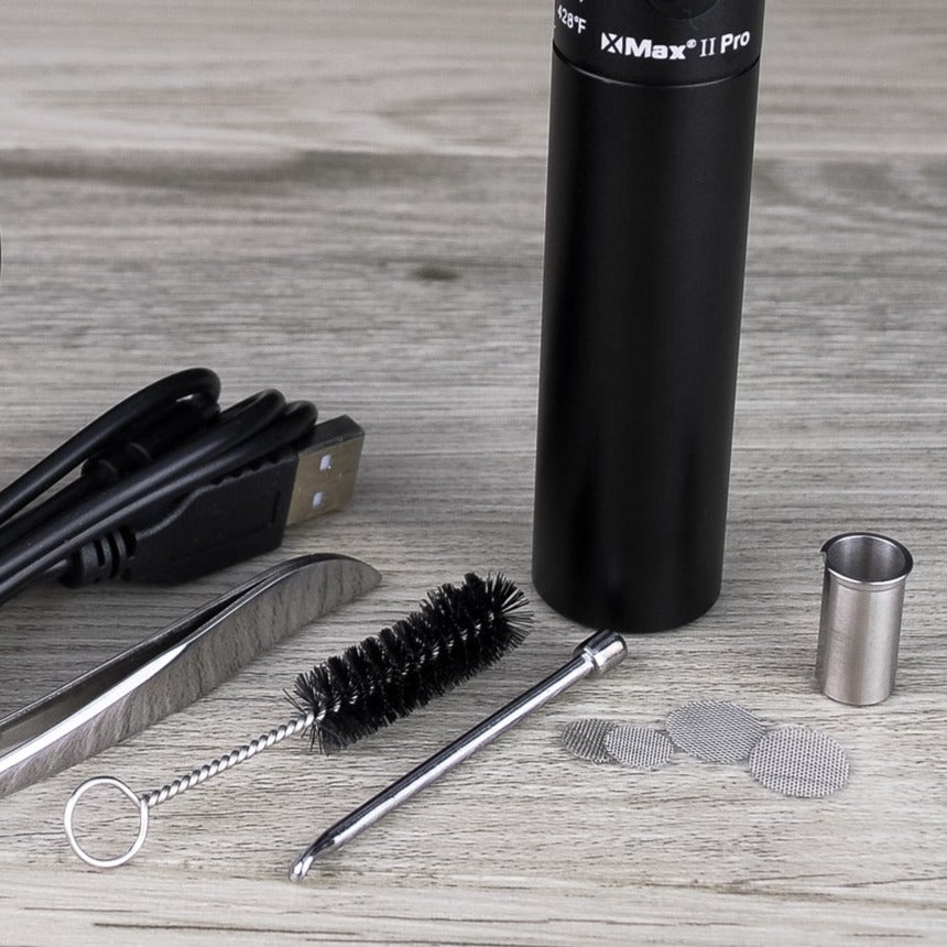 X Max 2 Pro portable vaporizer and accessories